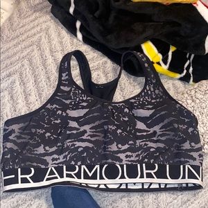 under armour sports bra, size xl